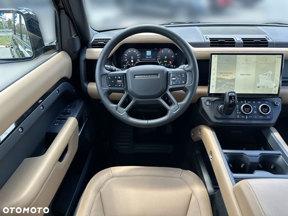 Land Rover Defender - 17
