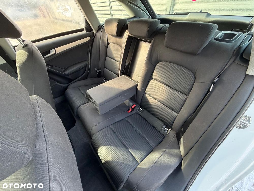 Audi A4 Avant 2.0 TDI DPF - 11