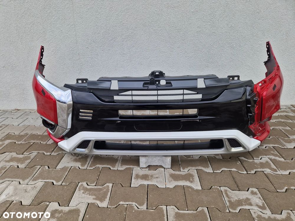 Zderzak Mitsubishi Outlander III 2015 - - 1