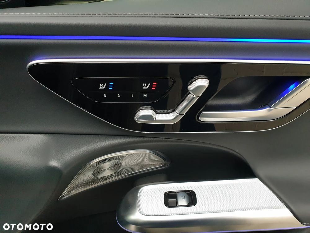 Mercedes-Benz Klasa E 220 d 4-Matic AMG - 21