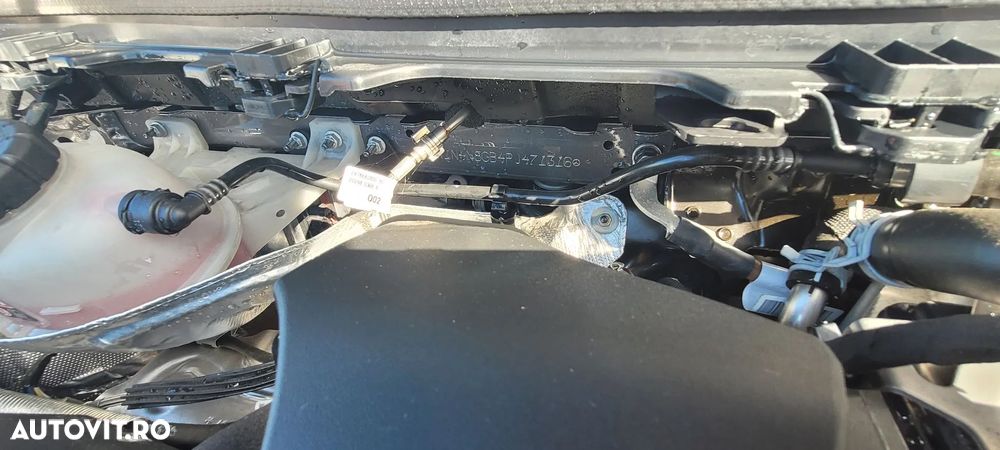 Mercedes-Benz GLA - 13