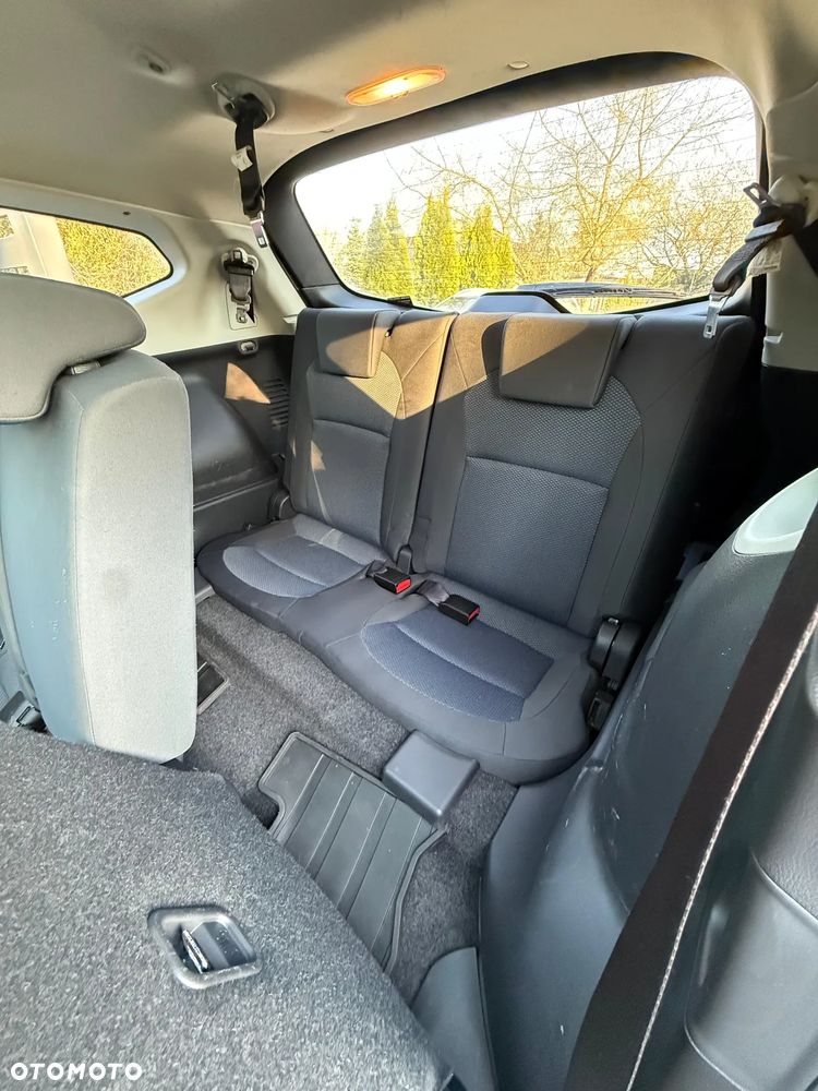 Nissan Qashqai+2 - 10