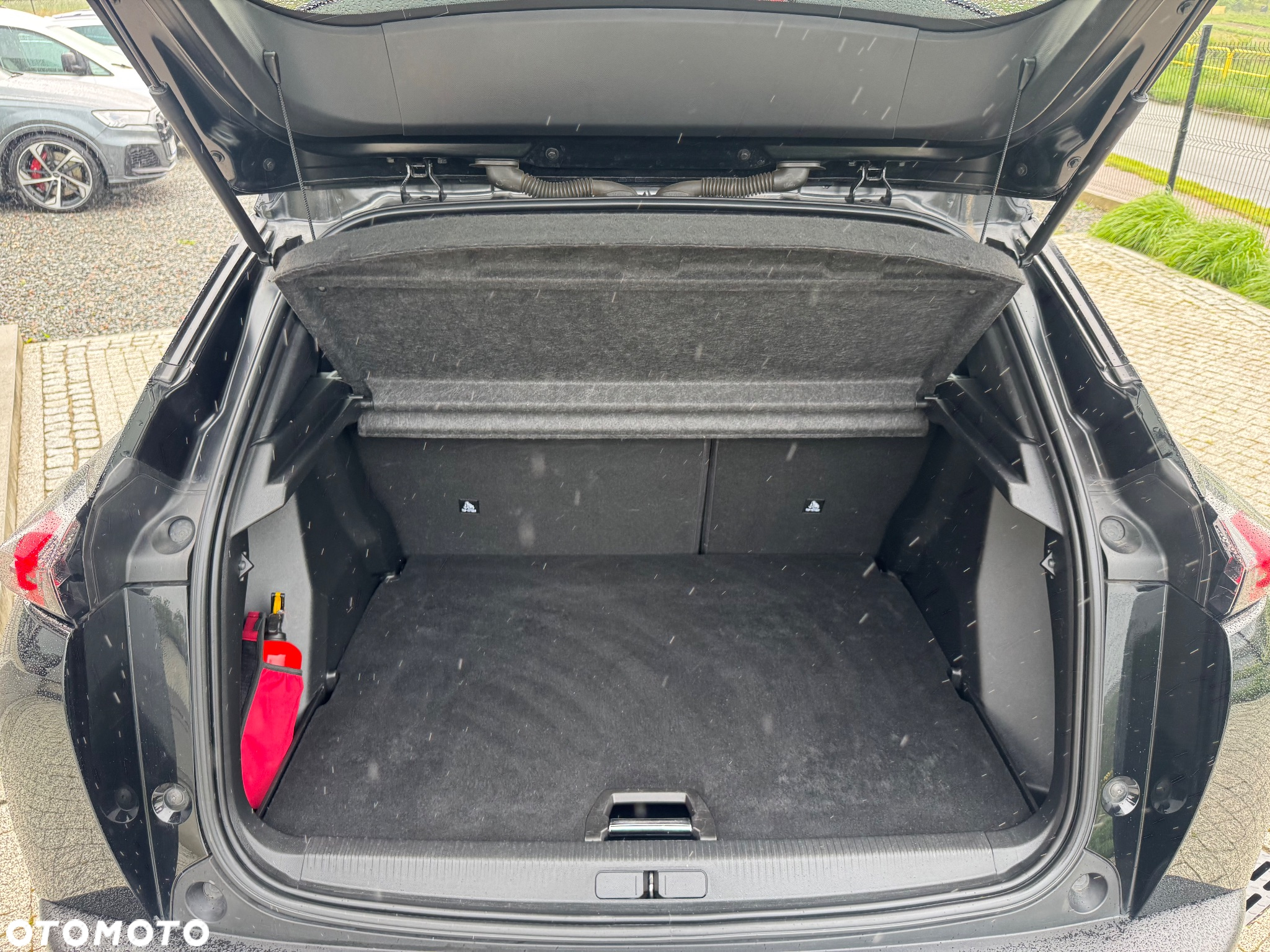Peugeot 2008 1.5 BlueHDi Allure S&S - 39