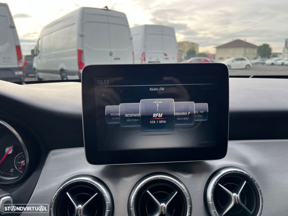 Mercedes-Benz CLA 220 - 36