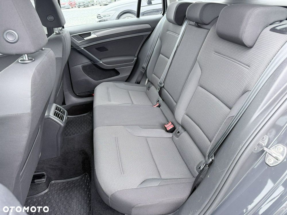 Volkswagen Golf Variant - 13