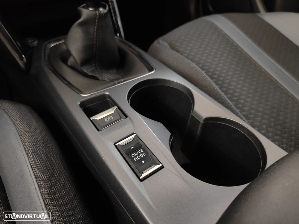 Peugeot 2008 1.2 PureTech Allure - 45