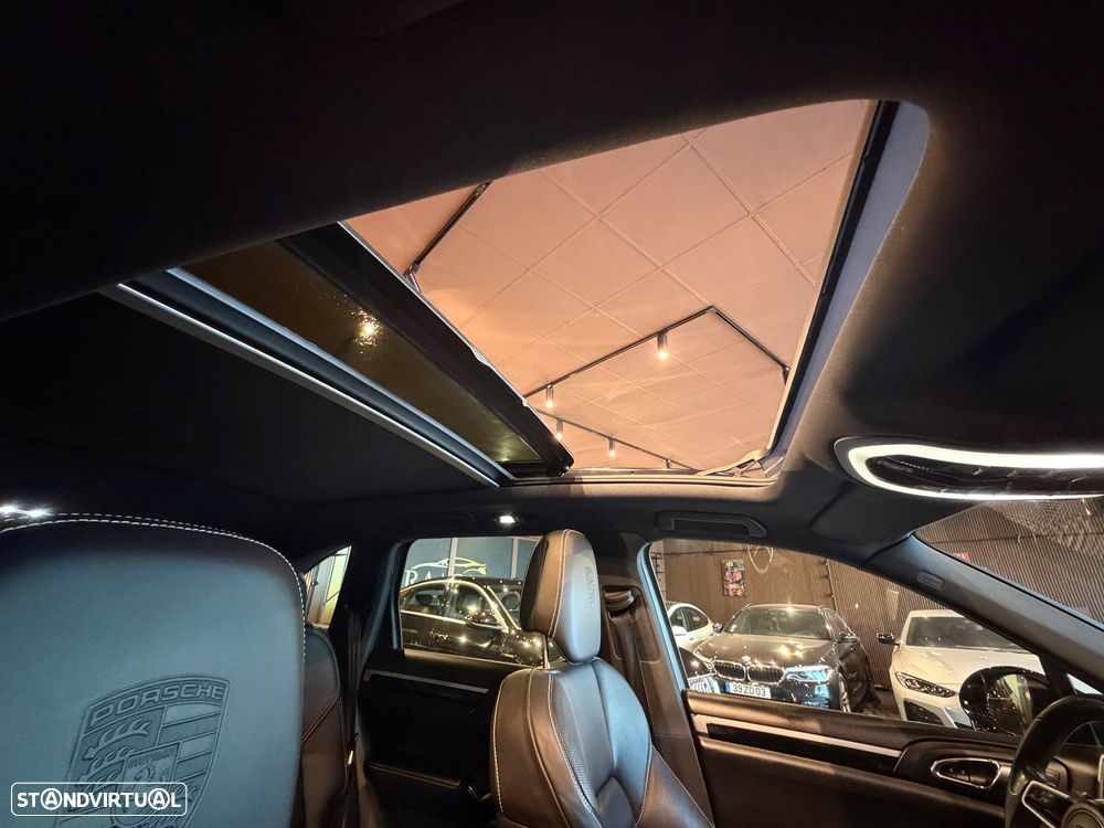 Porsche Cayenne S E-Hybrid Platinum Edition - 44