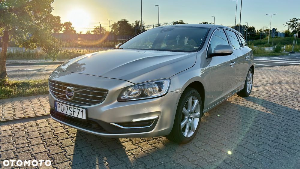 Volvo V60 D4 Drive-E Summum - 1