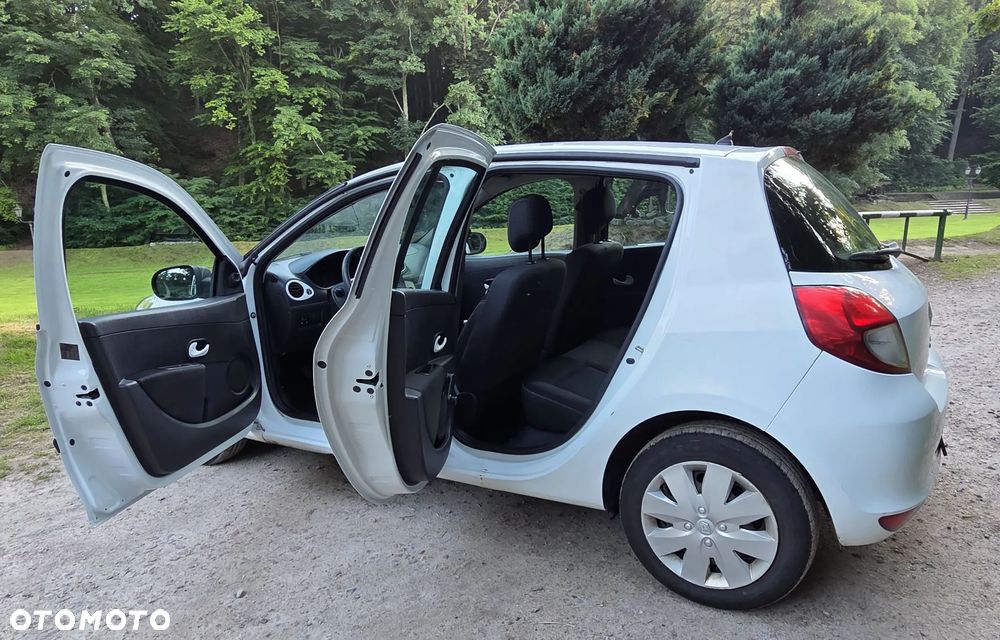 Renault Clio 1.2 16V Alize - 6