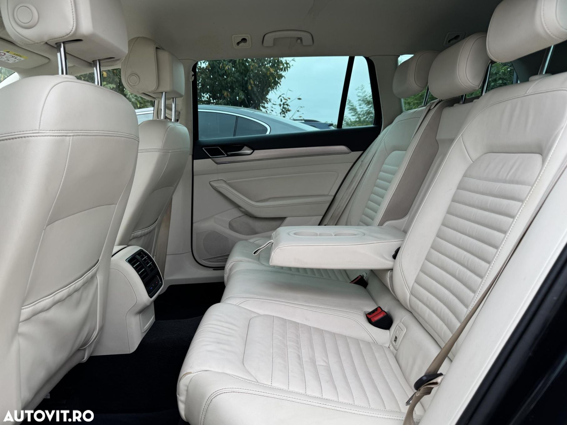 Volkswagen Passat - 23