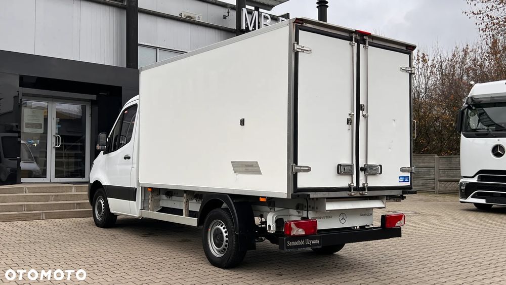 Mercedes-Benz Sprinter - 8