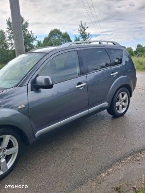 Mitsubishi Outlander - 4