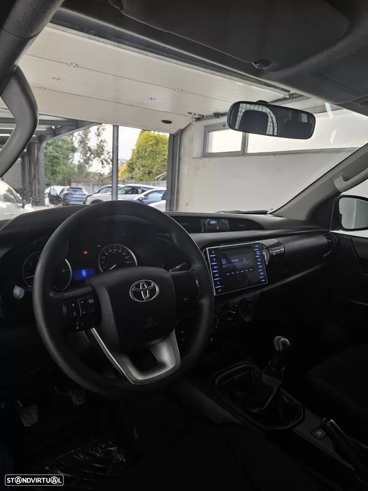 Toyota Hilux 2.4 D-4D 4WD CD CM - 48