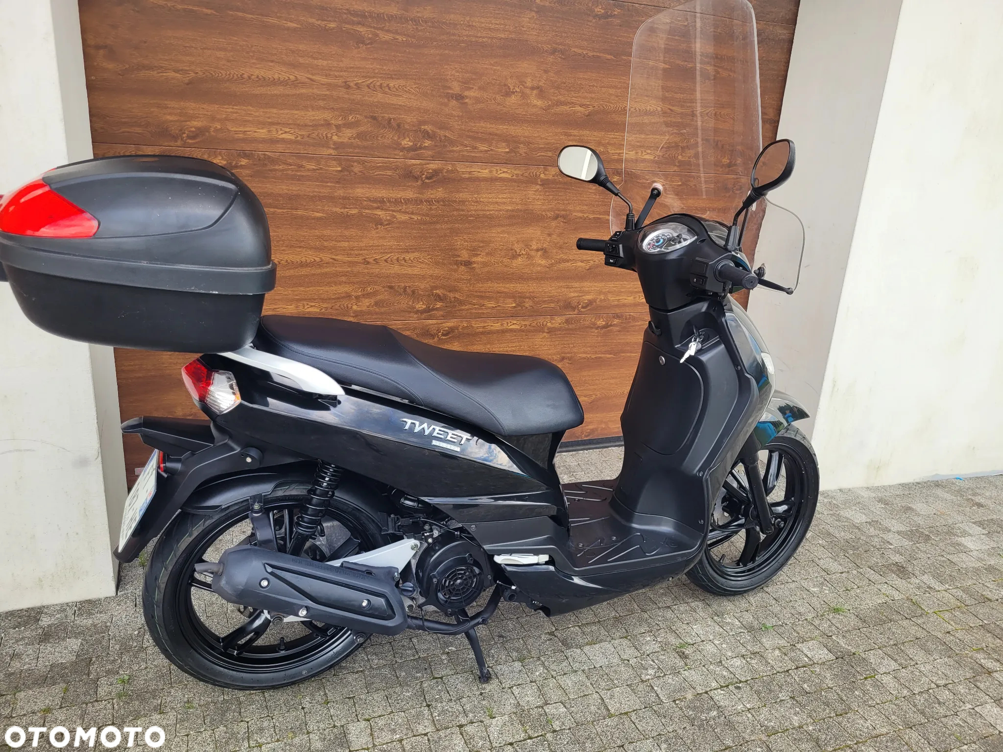 Peugeot Tweet - 26