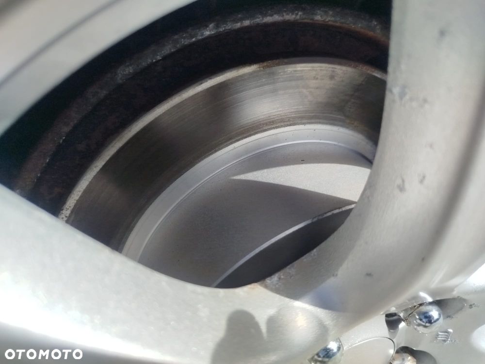 Subaru Legacy 2.0D Trend - 15