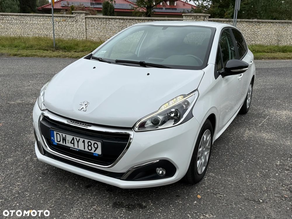 Peugeot 208 1.2 PureTech Style - 1