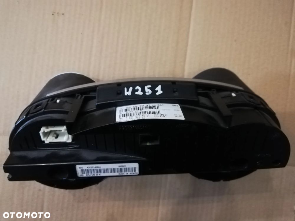 Licznik zegar zegary ang Mercedes-Benz OE A2515409047 - 2