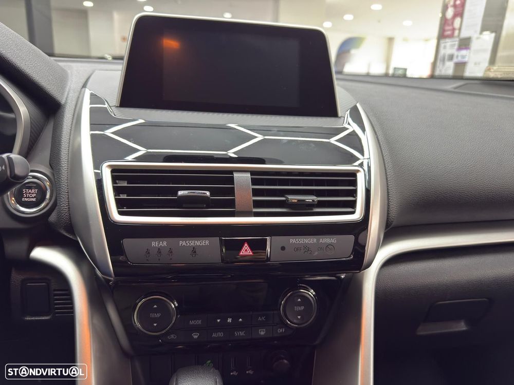 Mitsubishi Eclipse Cross 1.5 MIVEC Intense CVT - 27