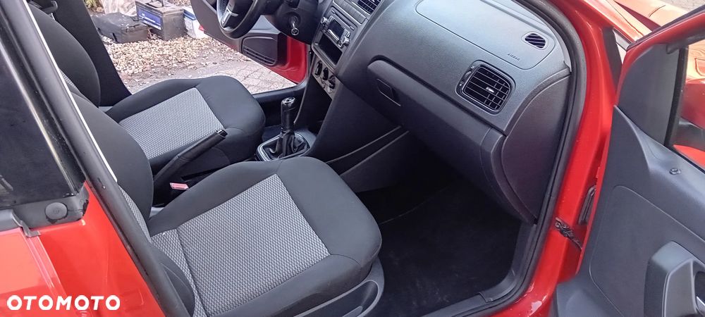 Volkswagen Polo 1.4 Comfortline - 22