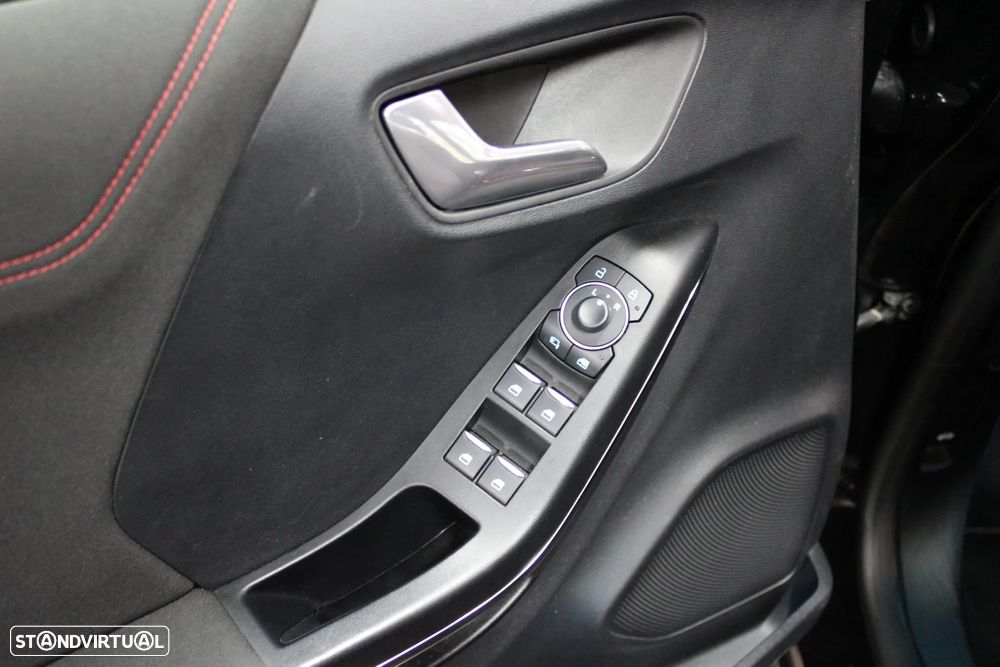 Ford Puma 1.0 EcoBoost MHEV ST-Line X Vivid Ruby Edition - 7