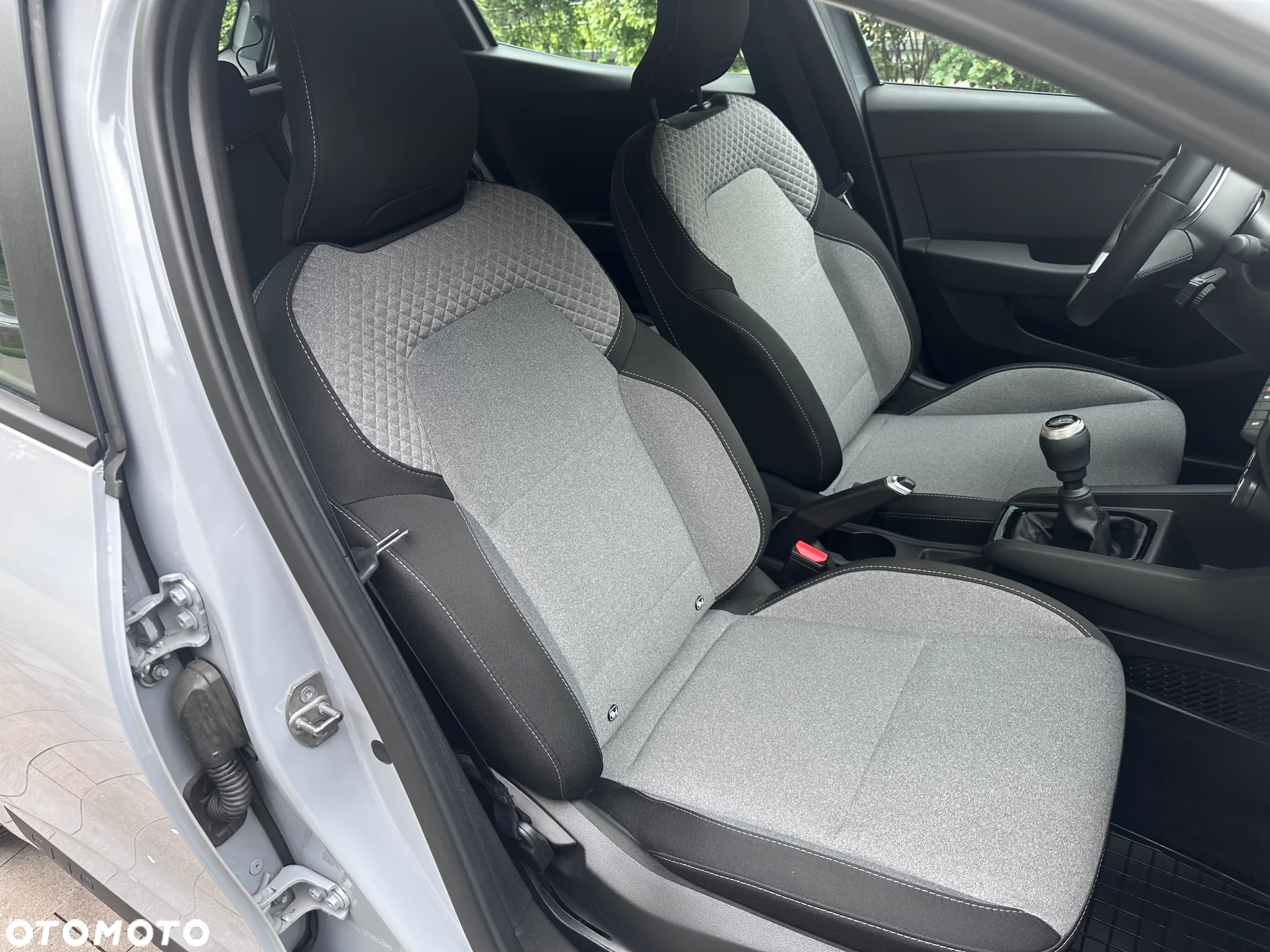 Renault Clio 1.0 TCe Evolution - 12