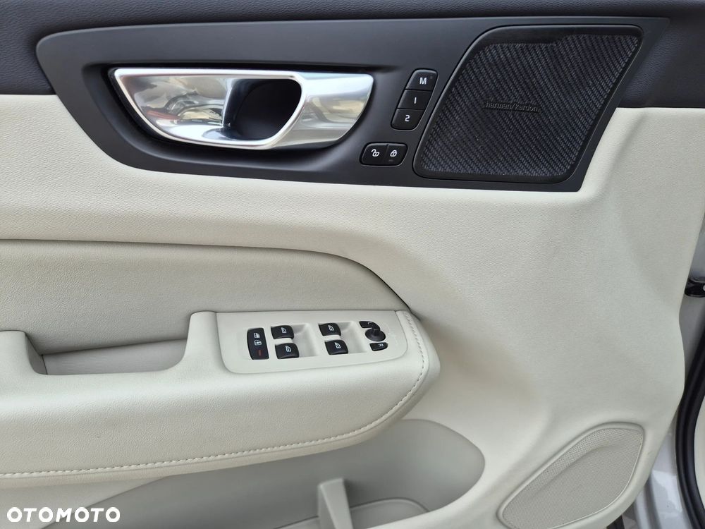 Volvo XC 60 B4 B Geartronic Inscription - 18