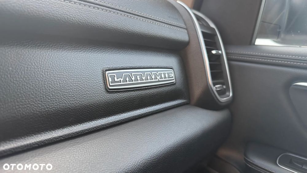 RAM 1500 Crew Cab Longbed Laramie - 31