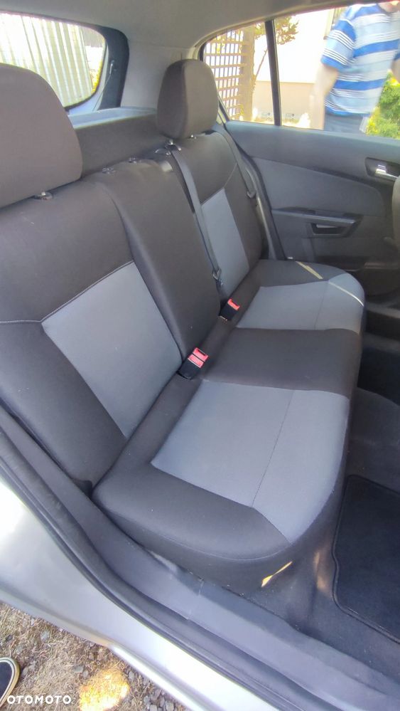 Opel Astra 1.4 Enjoy - 20