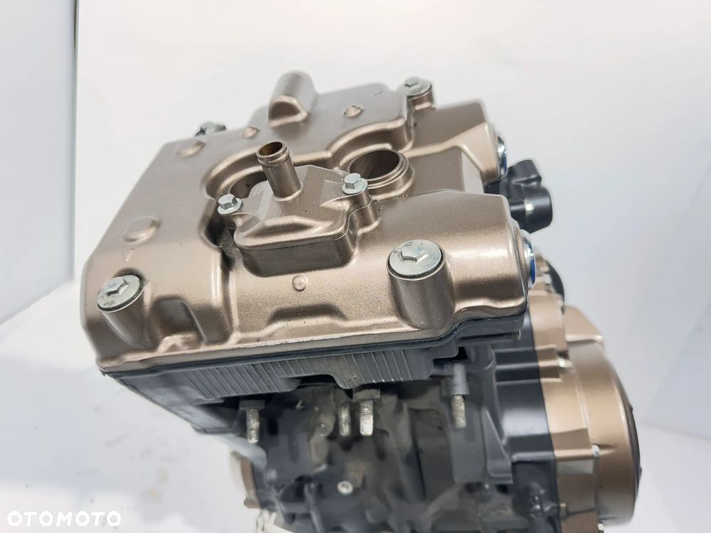 Silnik  Honda CB 500 FA   19-23R  PC62  15.796km - 8