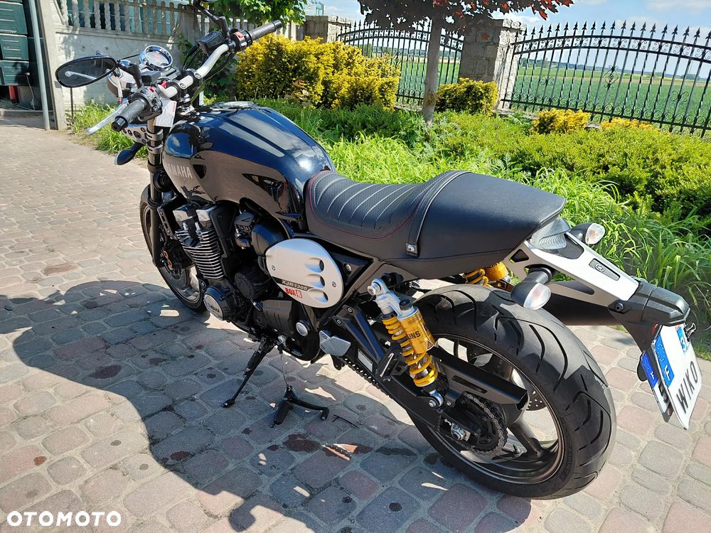 Yamaha XJR - 4