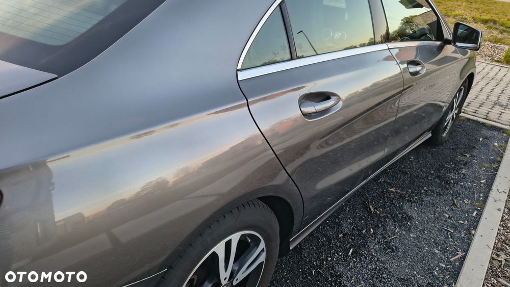 Mercedes-Benz CLA 180 7G-DCT - 10