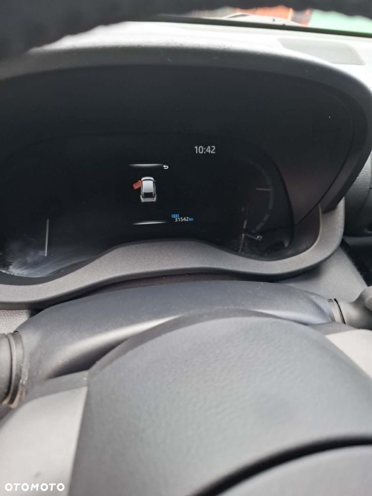 Toyota Yaris Cross Hybrid 1.5 Comfort 4x4 - 18