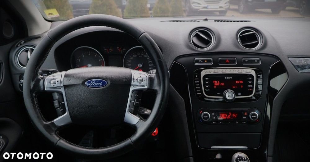 Ford Mondeo 2.0 EcoBoost Titanium - 12