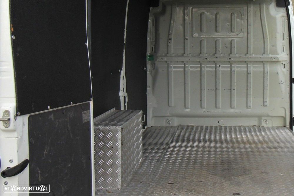 Peugeot Boxer 2.0 BlueHDi 330 L2H1 Pro - 15