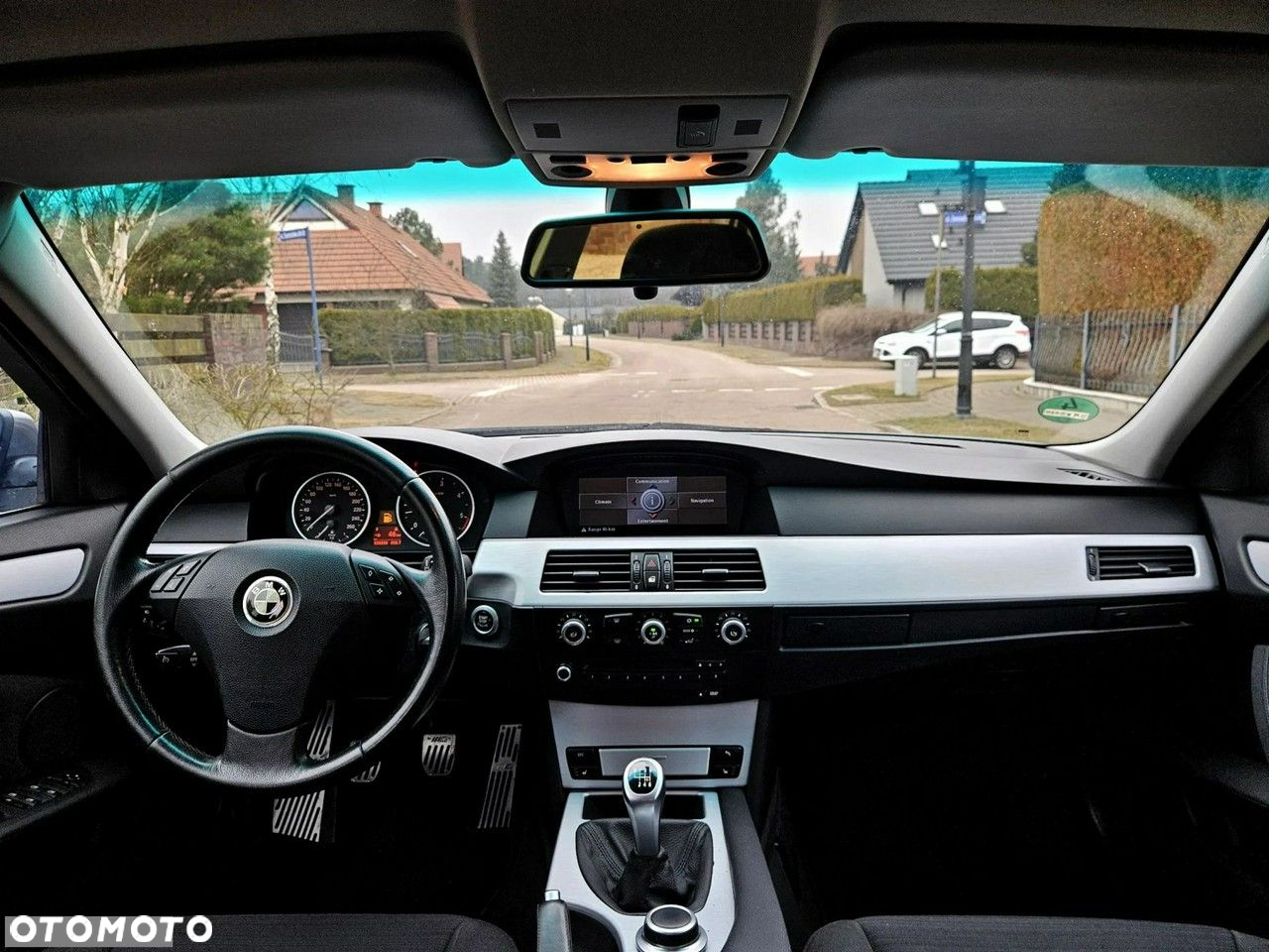 BMW Seria 5 525d xDrive Touring - 10