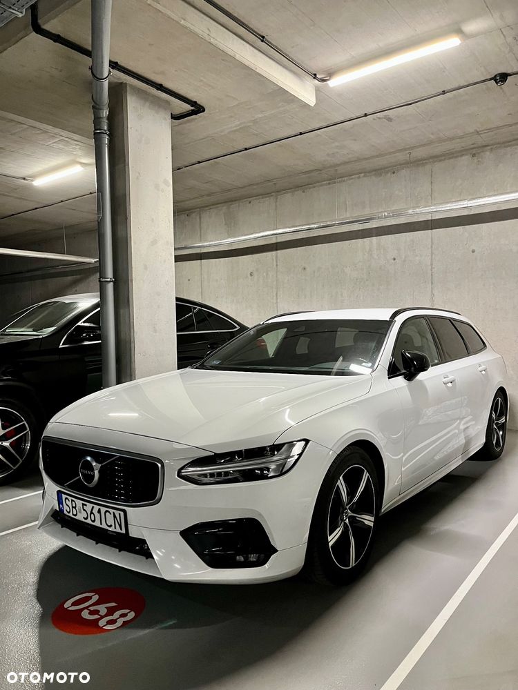 Volvo V90 D4 R-Design - 1