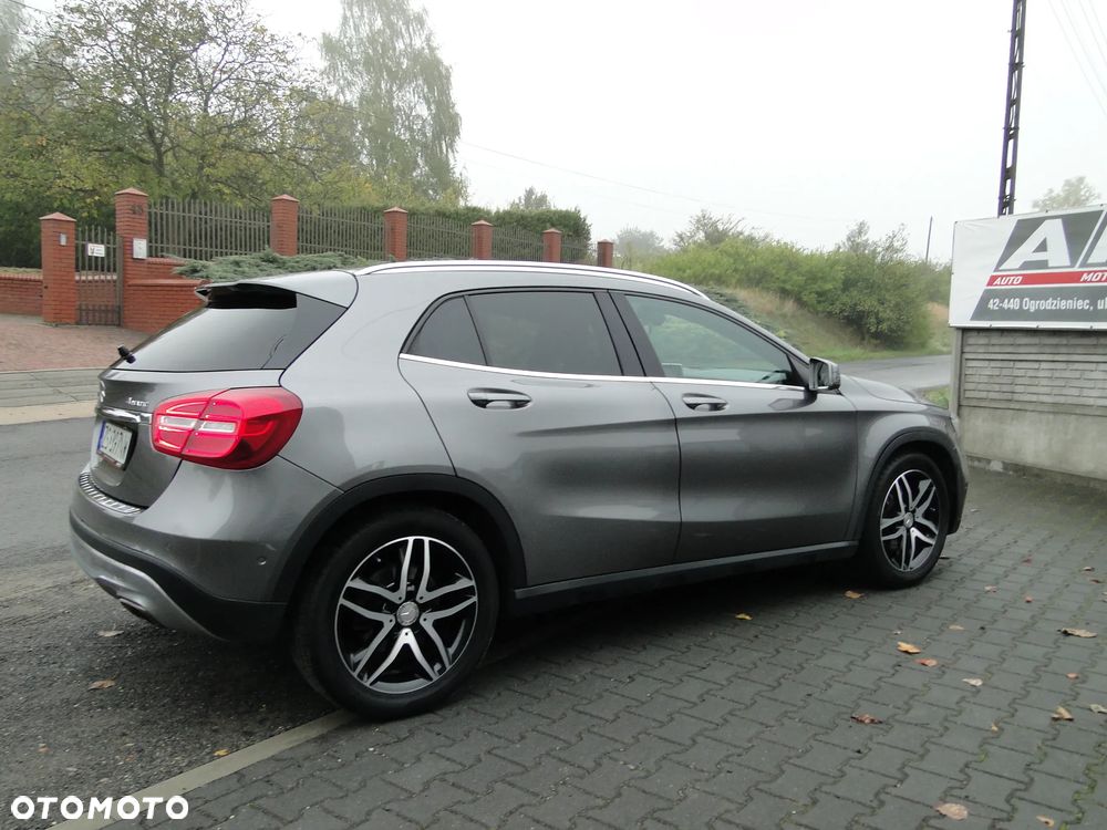 Mercedes-Benz GLA 250 4-Matic - 3
