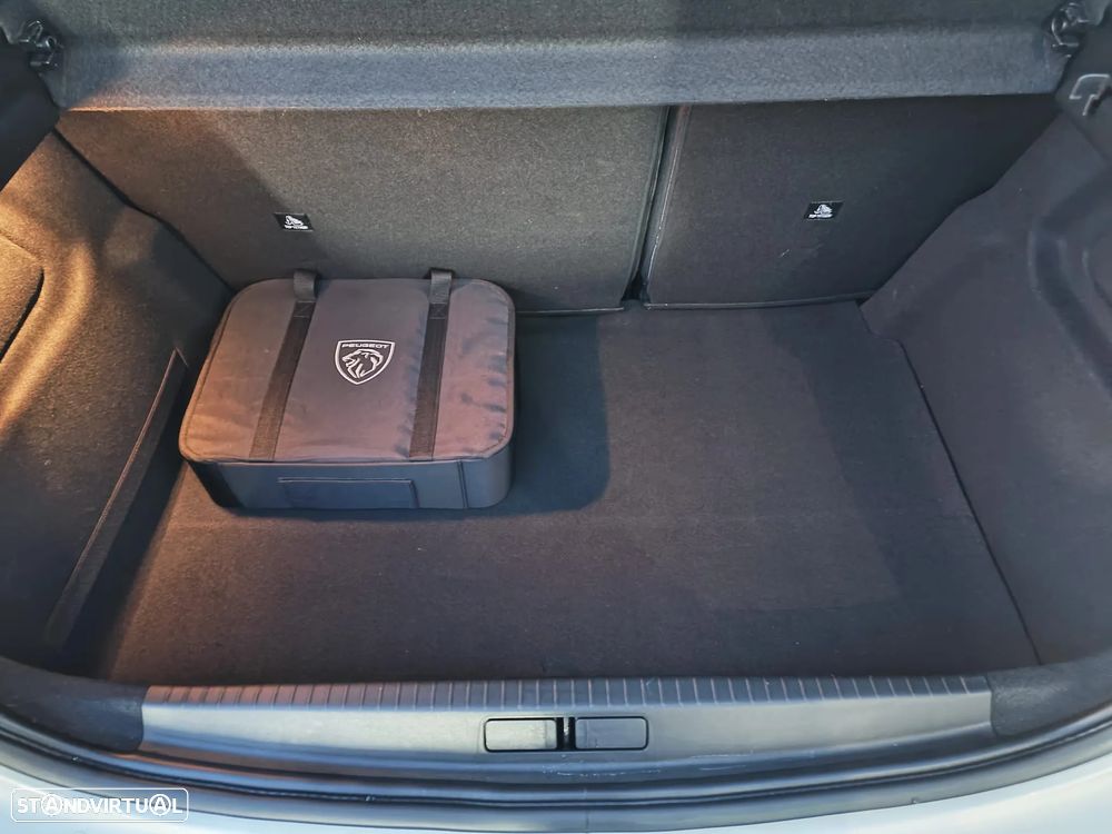 Peugeot e-208 50 kWh Allure Pack - 9