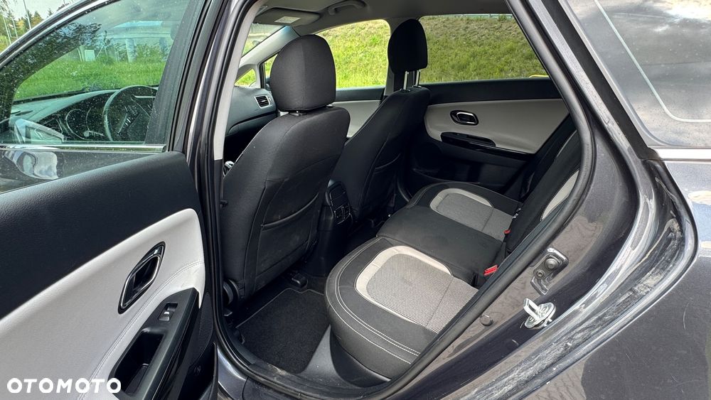 Kia Ceed - 14