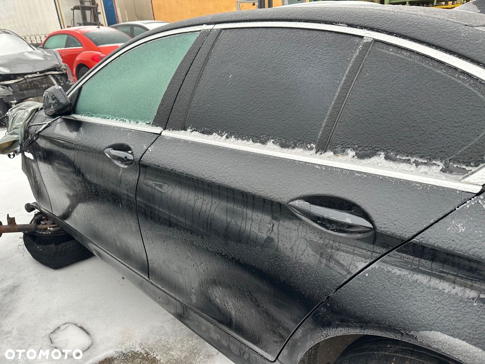 BMW Seria 5 520d - 25