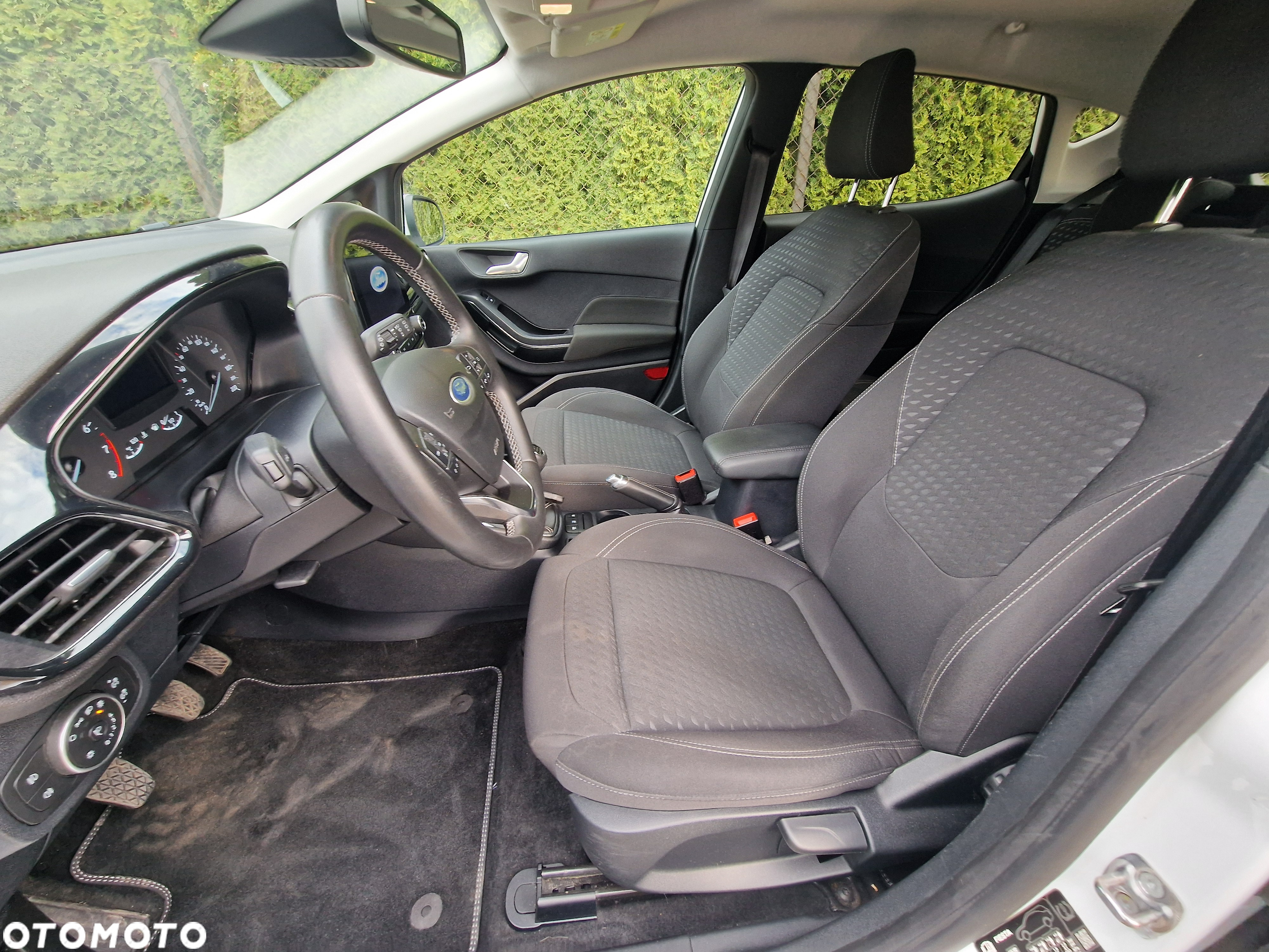 Ford Fiesta 1.0 EcoBoost S&S TITANIUM - 10