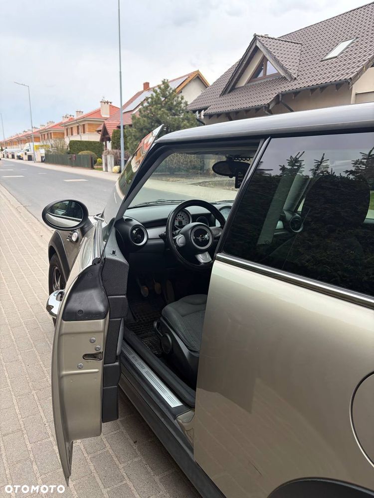 MINI Cooper Standard - 6