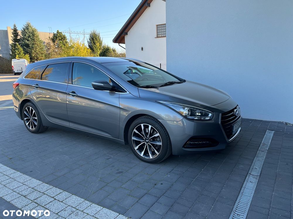 Hyundai i40 Kombi 1.7 CRDi DCT Premium - 3