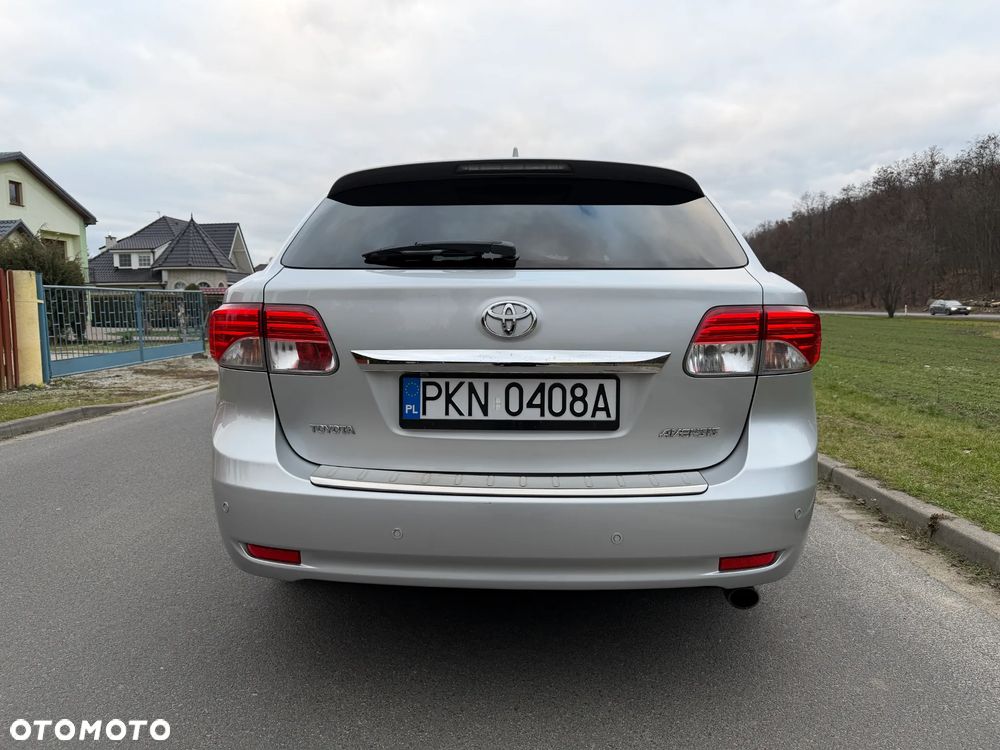 Toyota Avensis Touring Sports 1.8 Business Edition - 32