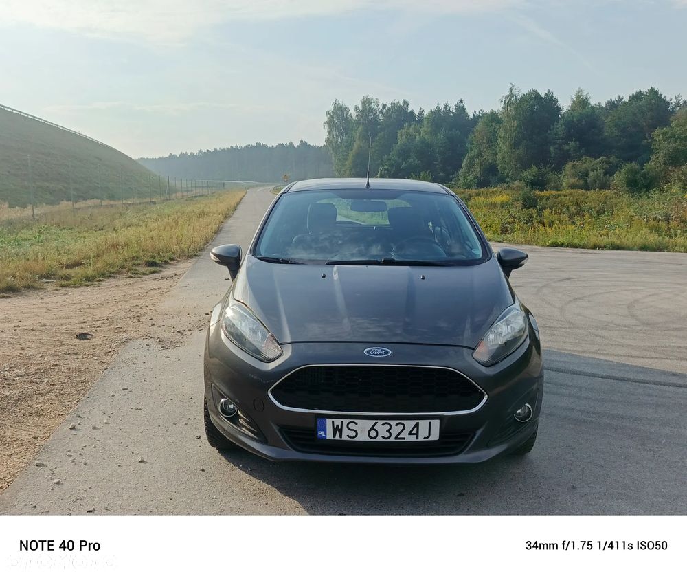 Ford Fiesta 1.5 TDCi Ambiente - 12