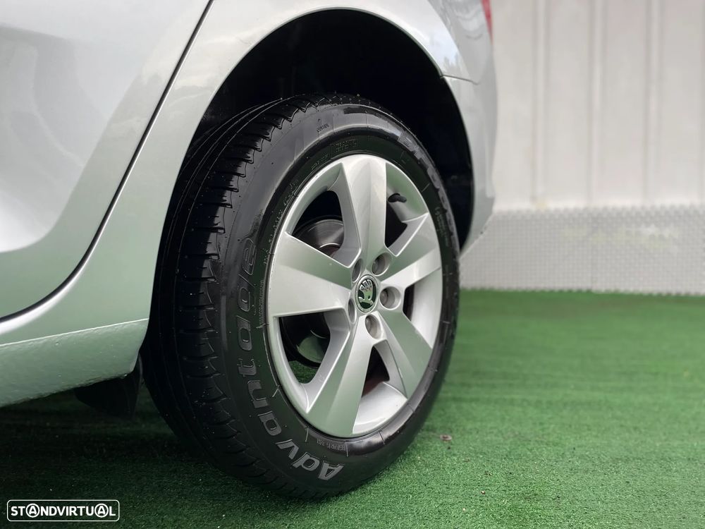 Skoda Rapid Spaceback 1.4 TDi Ambition - 24