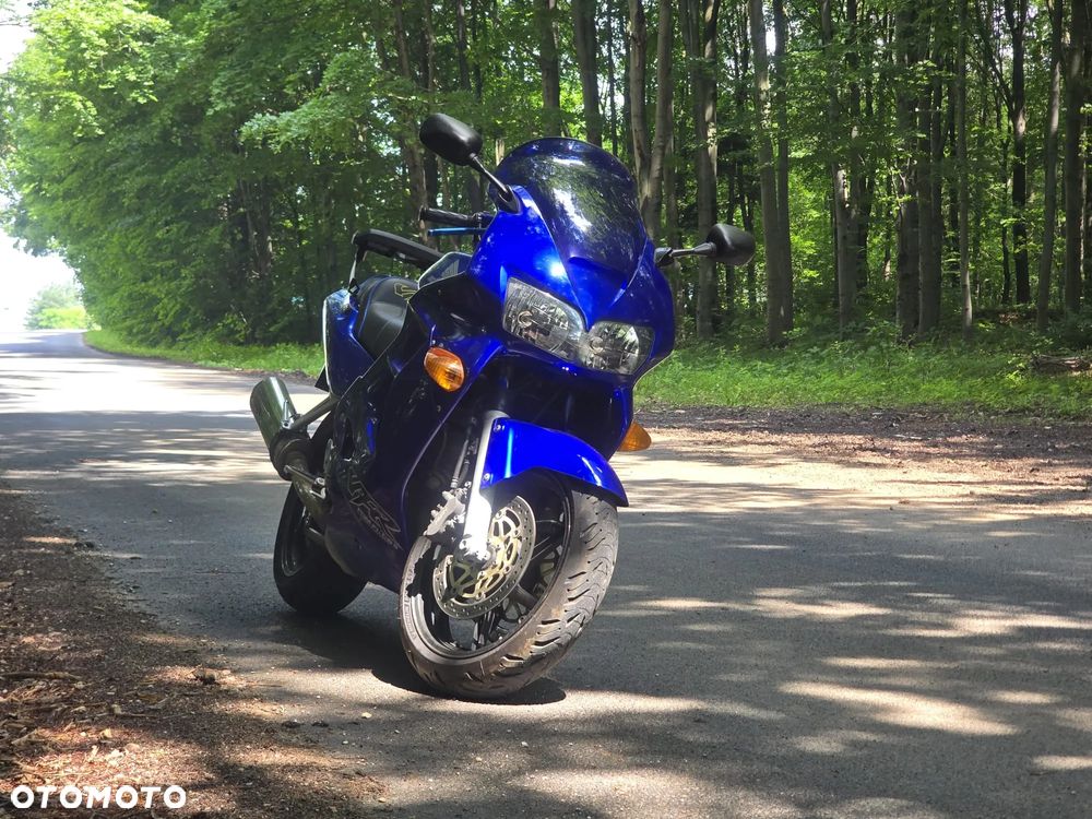 Honda VFR - 21