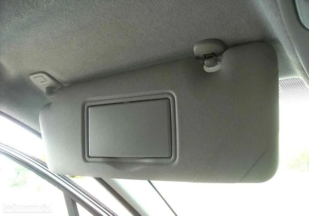 Renault Clio 0.9 TCE Limited - 32