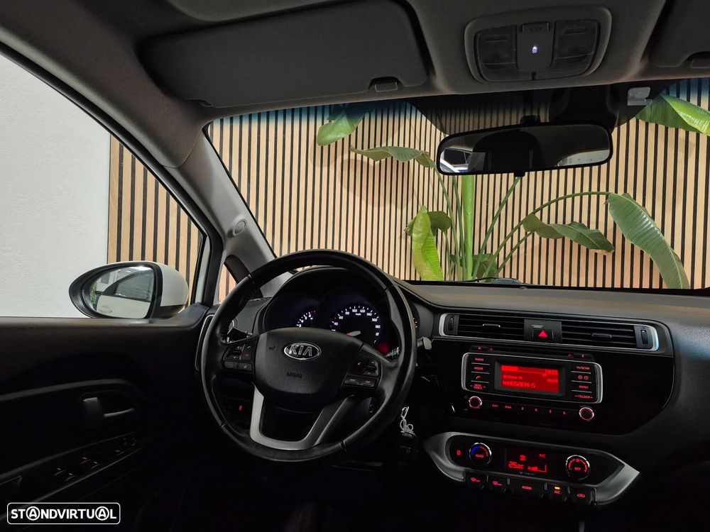 Kia Rio 1.2 CVVT EX - 10