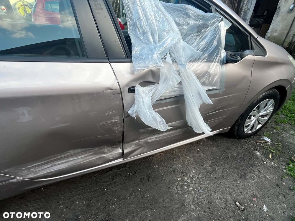 Peugeot 208 2012 photo 5